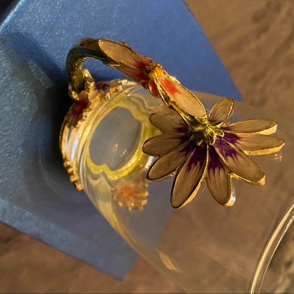 💙 Beautiful Glass Teacup and Spoon 💙 - Picture 3 of 5